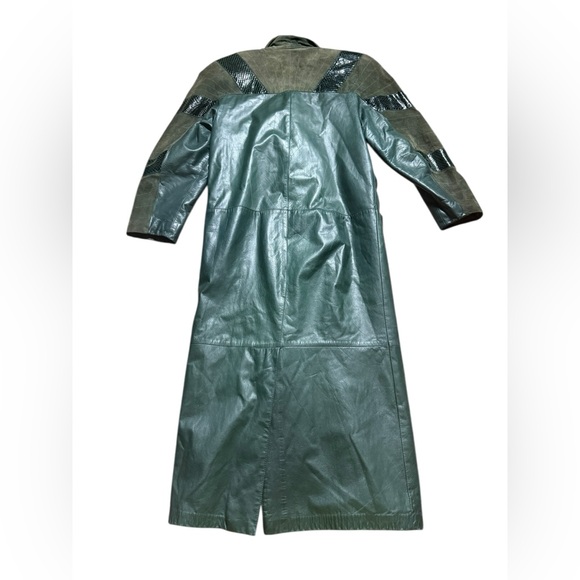 Vintage green leather trench coat, small/medium - Picture 9 of 13